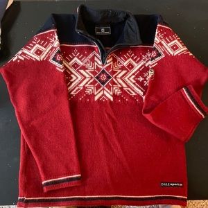 Beautiful Dale of Norway men’s sweater. Perfect for ski season!